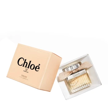 Wody perfumowane dla kobiet Signature 50 ml