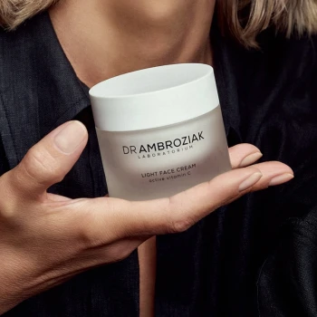 Kremy przeciwzmarszczkowe Light Face Cream 50 ml