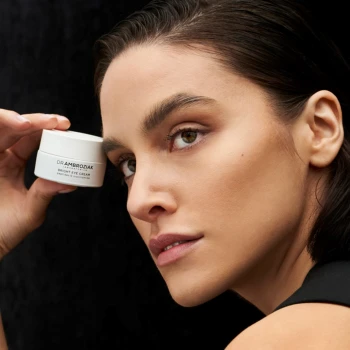 Kremy pod oczy Bright Eye Cream 15 ml