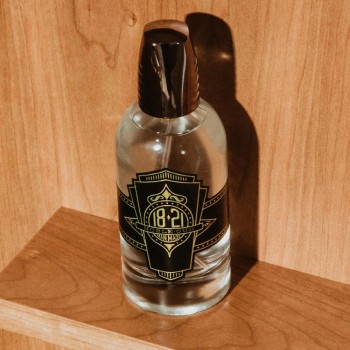 Woda perfumowana dla mężczyzn 18.21 Noble Oud Spirits 100 ml