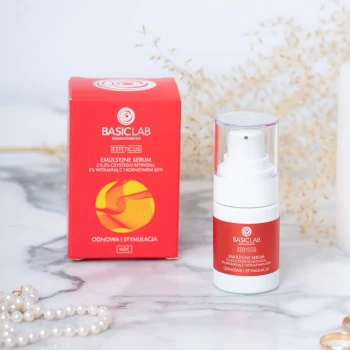 Serum do twarzy Emulsyjne serum 0,3% retinol, 3% wit C, koenzym Q10 i 2% wąkrotki azjatyckiej 15 ml