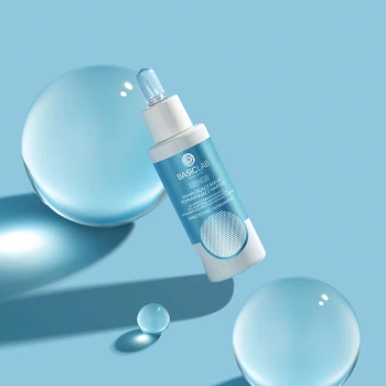 Serum do twarzy COSMETOLOGY Nawilżające serum poprawiające napięcie z 4% kwasu hialuronowego 30 ml