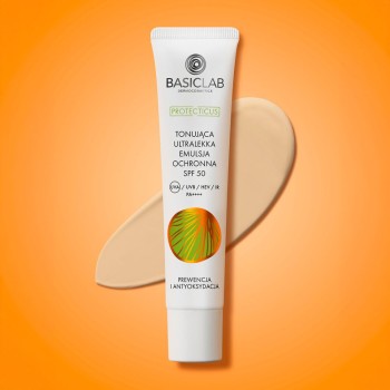 Emulsje do twarzy Tonująca ultralekka emulsja ochronna SPF 50 40 ml