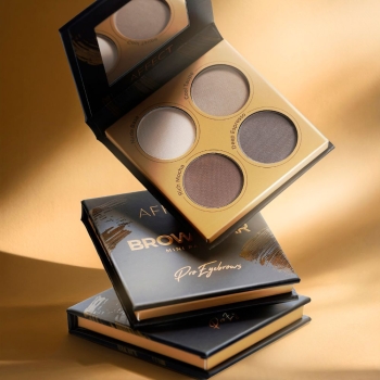 Produkty do brwi Paleta cieni do brwi MINI Brow Star 8 g