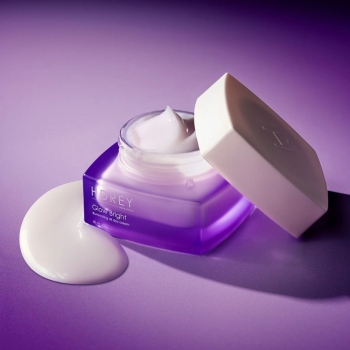Kremy na dzień Glow Bright Illuminating All day Cream 50 ml