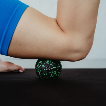 Piłki do masażu Piłka do rolowania 8 cm czarno-zielona czarno-zielony