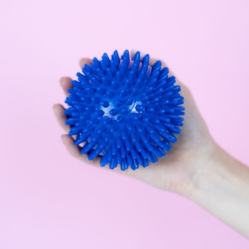 Piłki sensoryczne Piłeczka sensoryczna Spiky Ball 10 cm niebieska Niebieski
