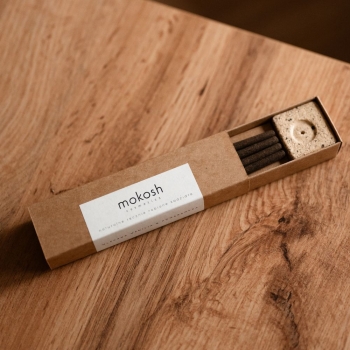 Aromaty do wnętrz Zestaw naturalnych kadzideł Mleczna wanilia i pomarańcza z ceramiczną podstawką 