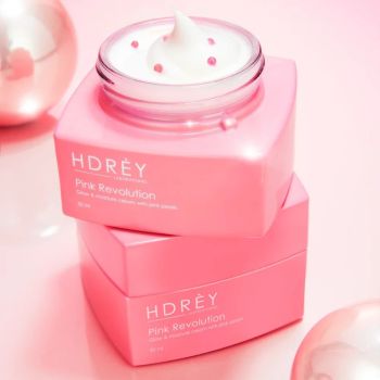Kremy na dzień Rozświetlający krem na dzień Pink Revolution 50 ml