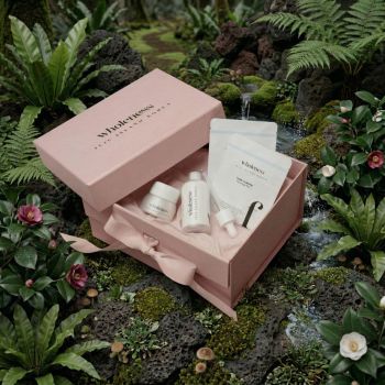 Zestaw do pielęgnacji twarzy dla niej Gift Box – Skincare & Intimate Care Set 