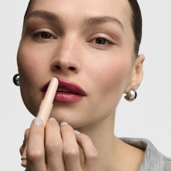 Balsamy do ust Lip Volume Balsam koloryzujący do ust 2,3 g