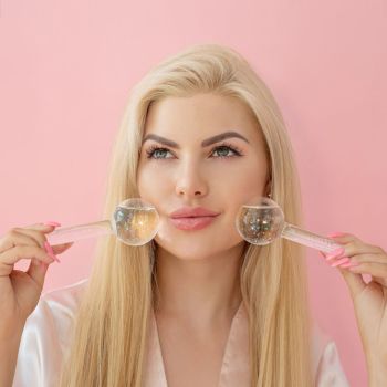 Akcesoria do masażu twarzy Cryolift Ice Globes Crystal Szklane Kule do masażu twarzy 