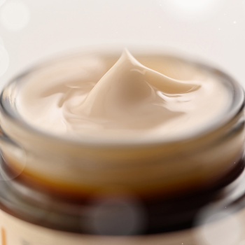 Kremy pod oczy Pro-Age Eye Me Up 15 ml