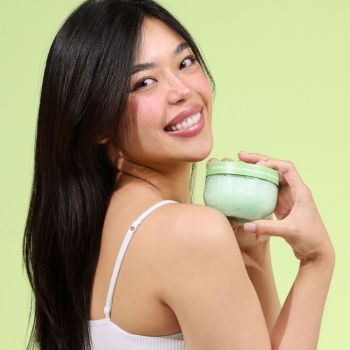 Peelingi do ciała Cucumber & Green Apple Body Scrub 350 g