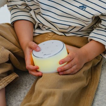 Pielęgnacja Lampka szumiąca z dźwiękami natury i muzyką 34 melodie Lullumo 
