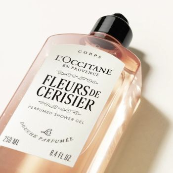 Żele i pianki pod prysznic Fleurs de Cerisier Perfumed Shower Gel 250 ml